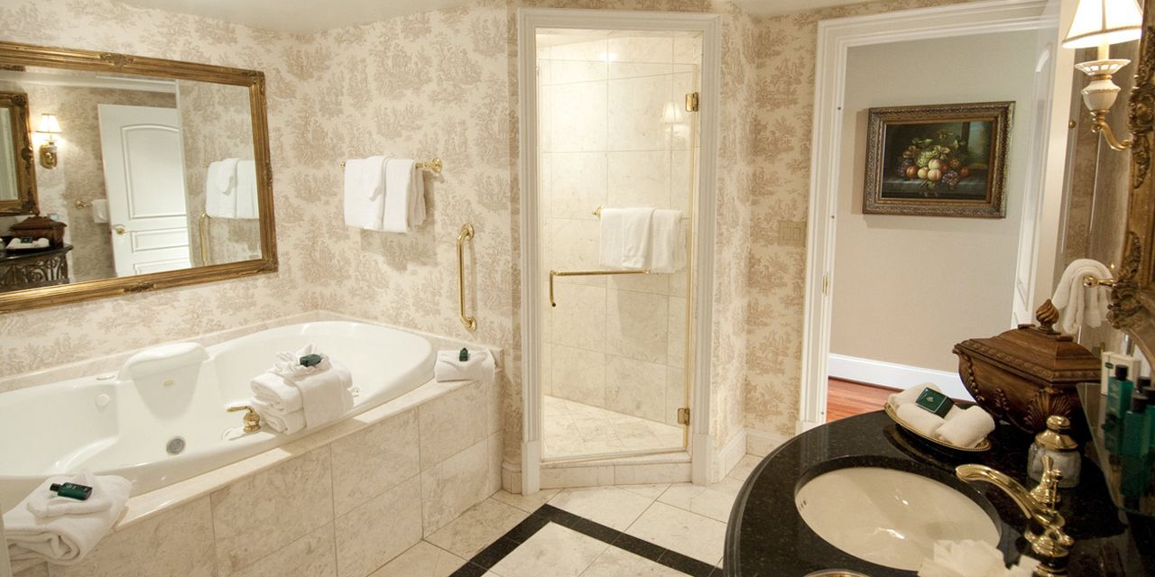 Market Pavilion Hotel