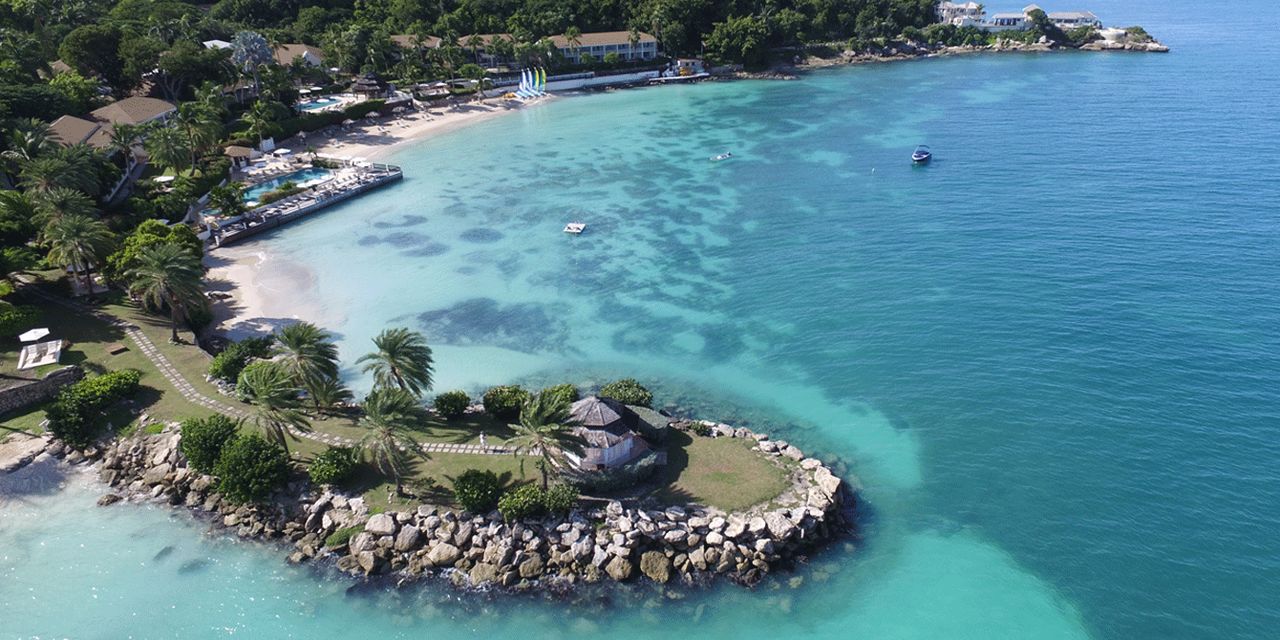 Blue Waters Resort & Spa