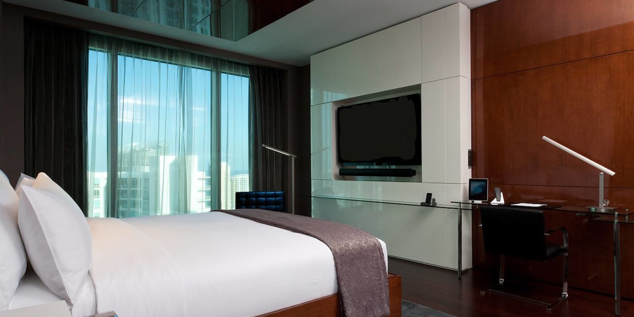 Hotel Beaux Arts Miami