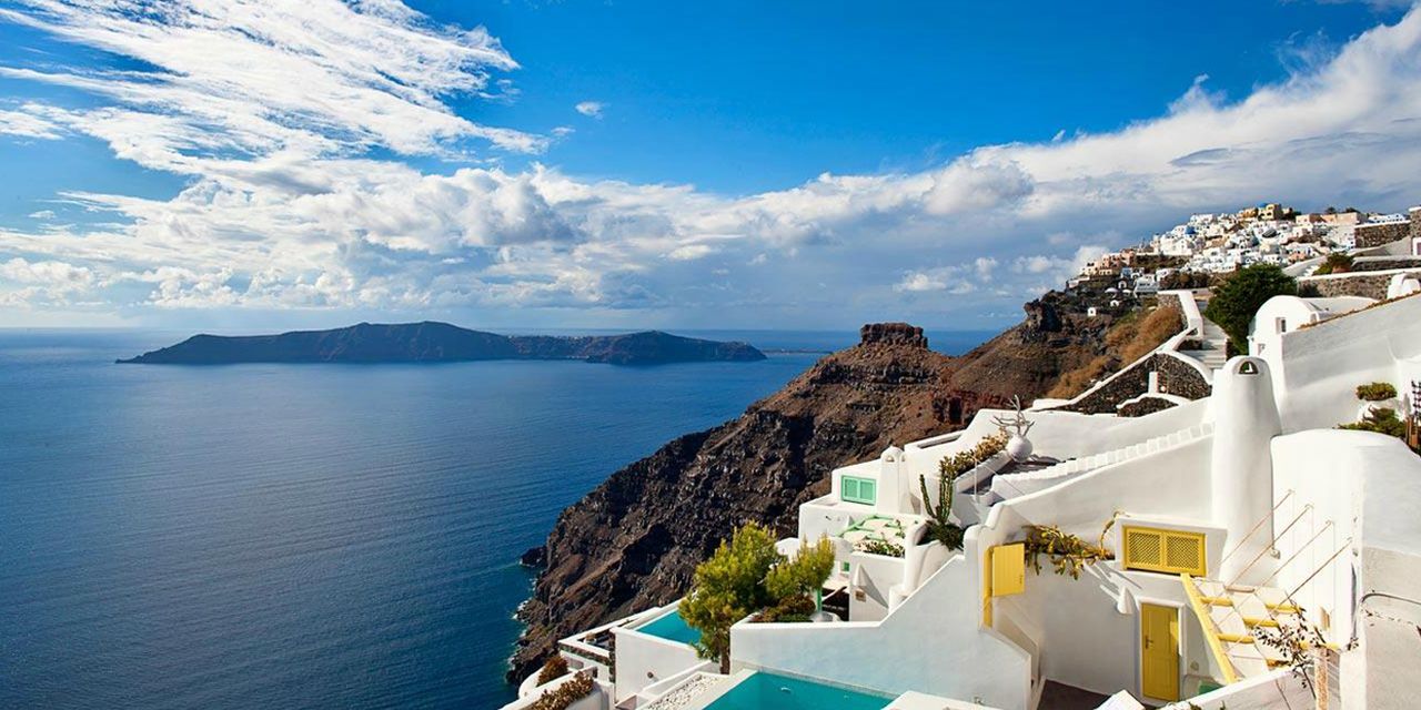 Dreams Luxury Suites