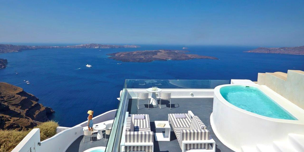 Dreams Luxury Suites