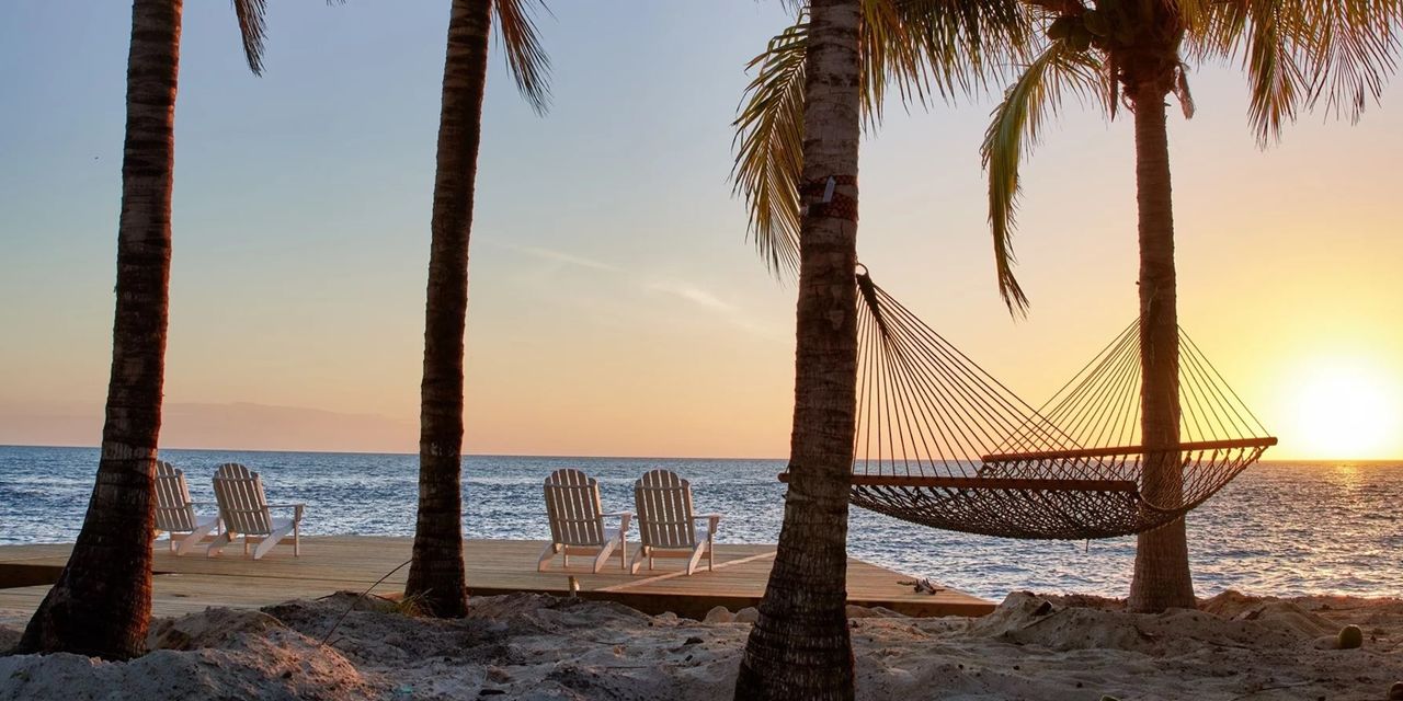 Isla Bella Beach Resort in Marathon, Florida Isla Bella Beach Resort in Marathon, Florida