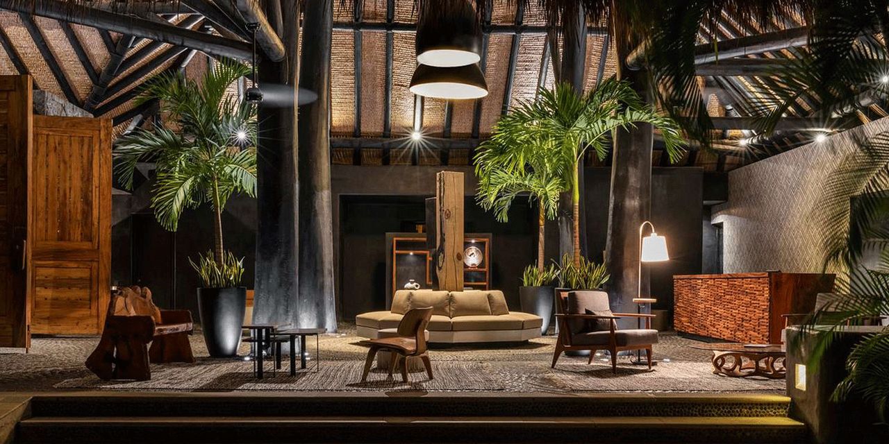 Thompson Zihuatanejo