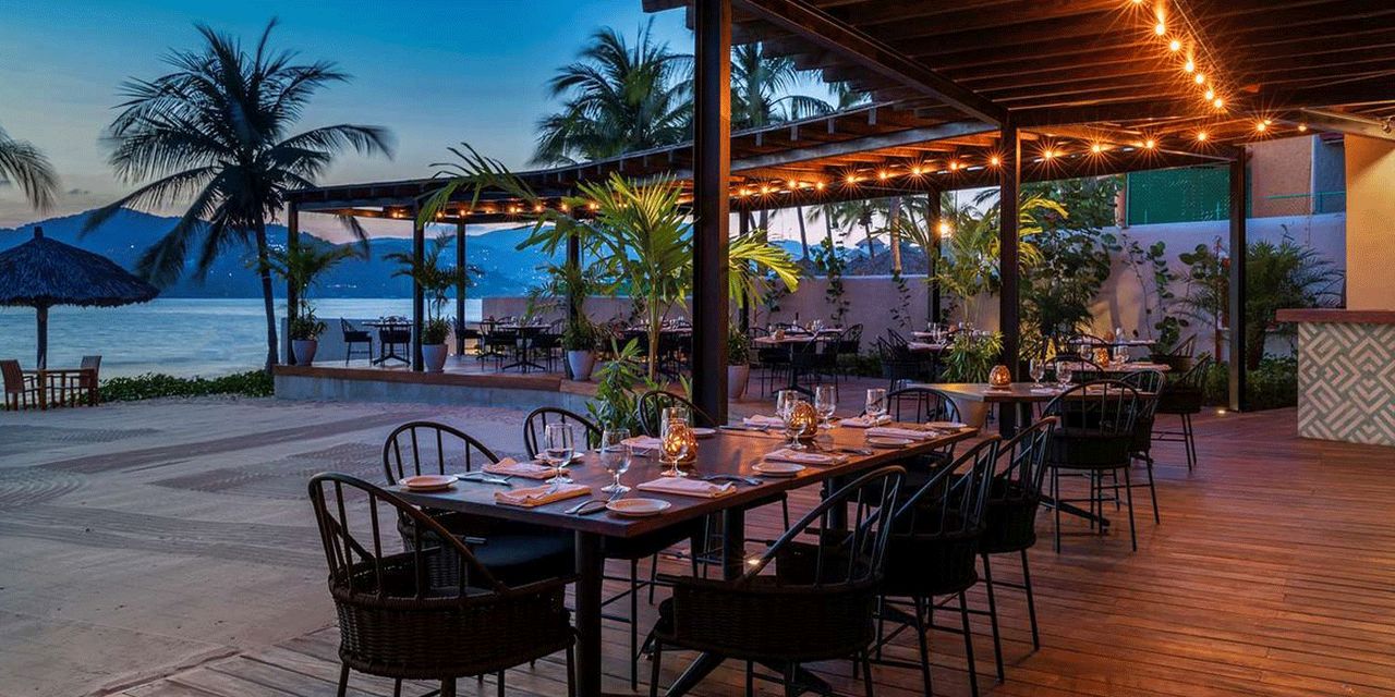 Thompson Zihuatanejo