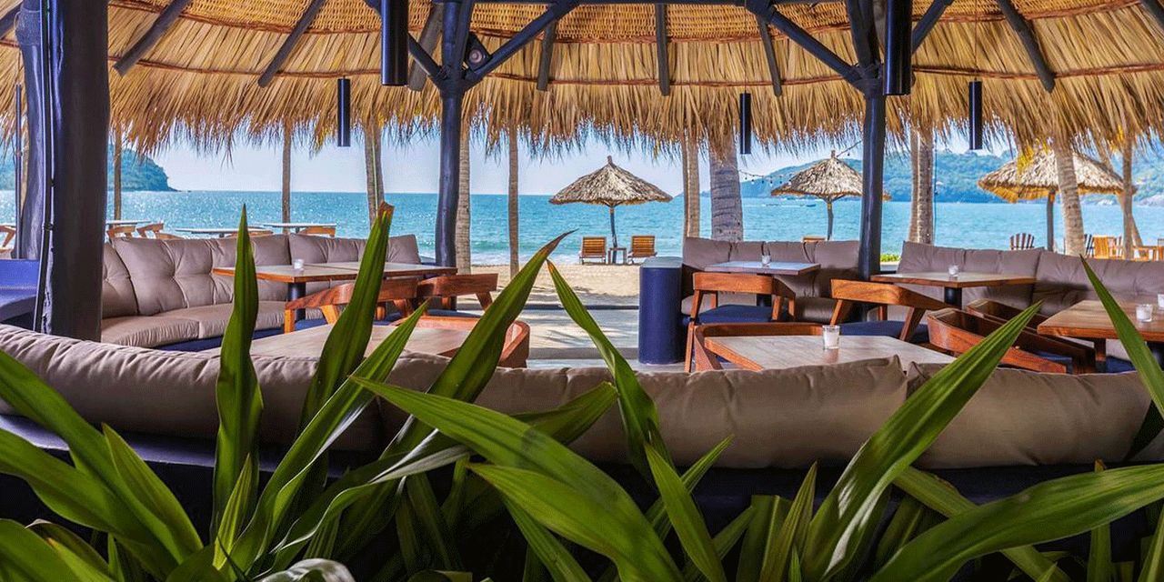 Thompson Zihuatanejo