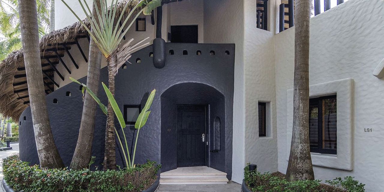 Thompson Zihuatanejo