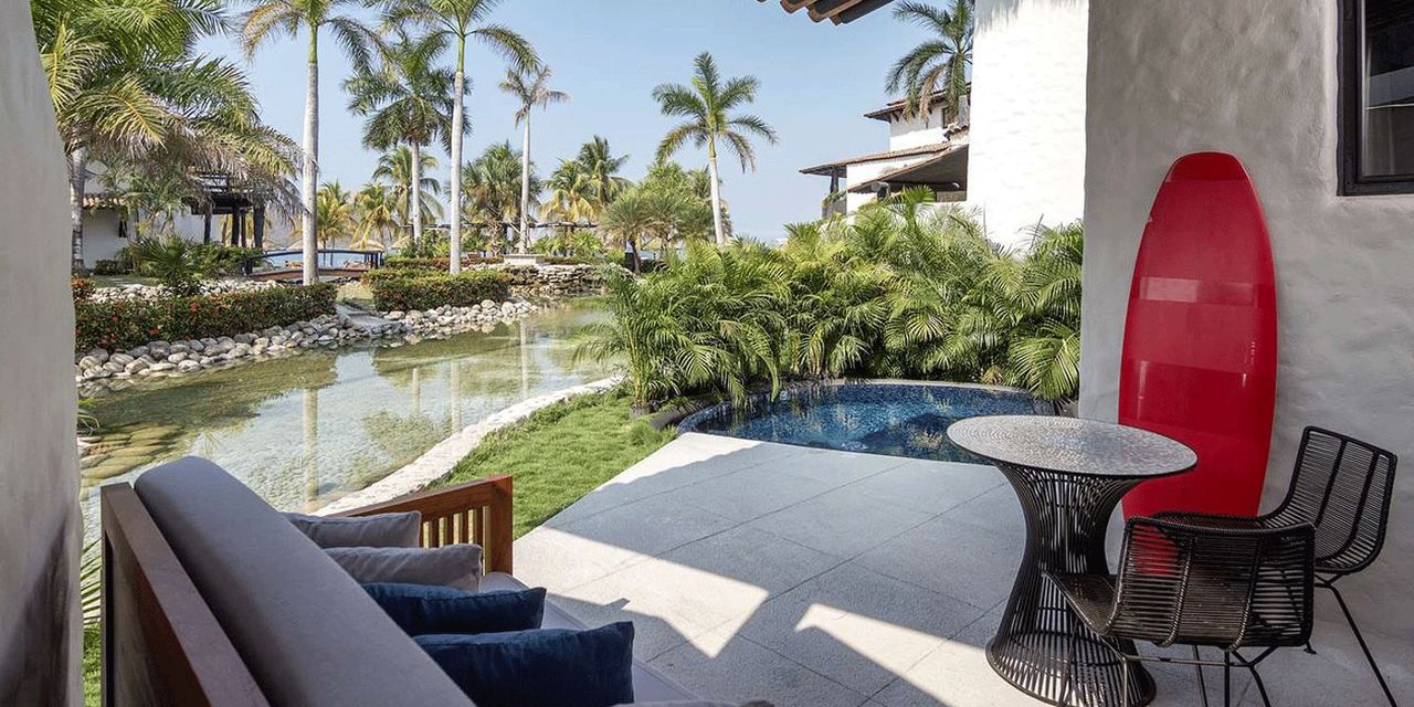 Thompson Zihuatanejo