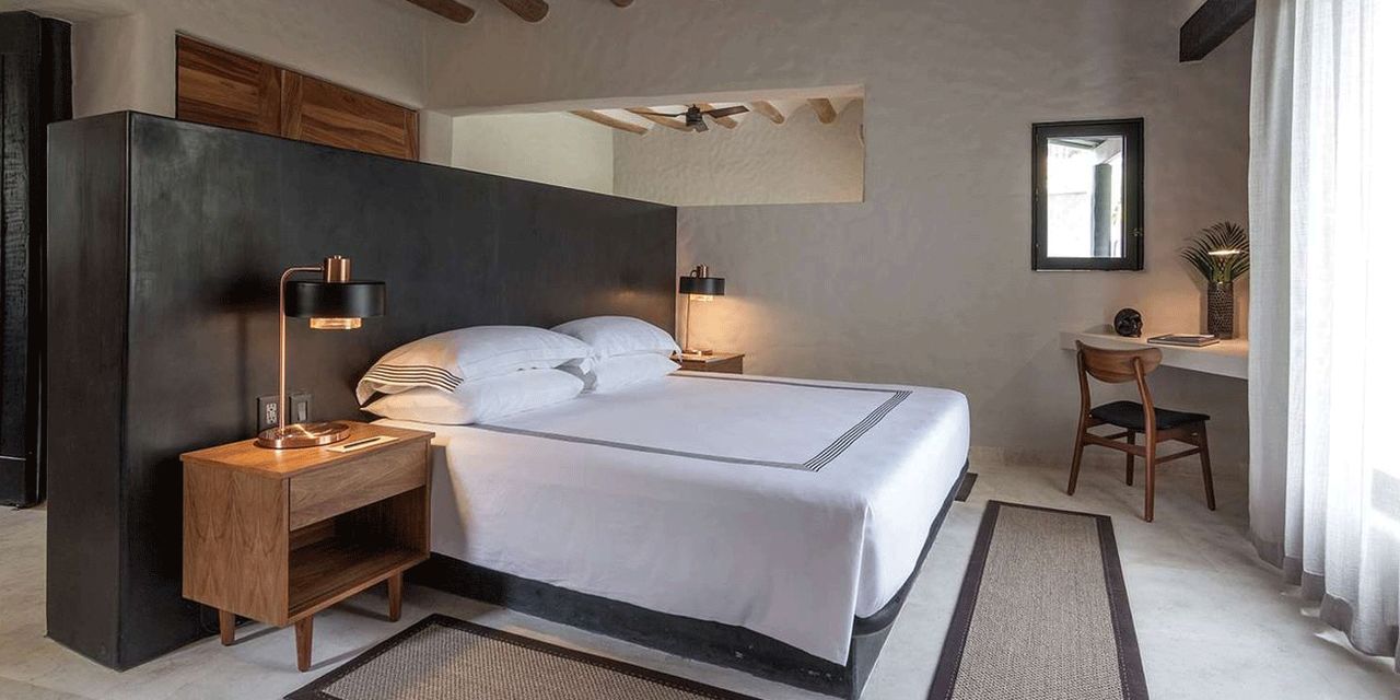 Thompson Zihuatanejo