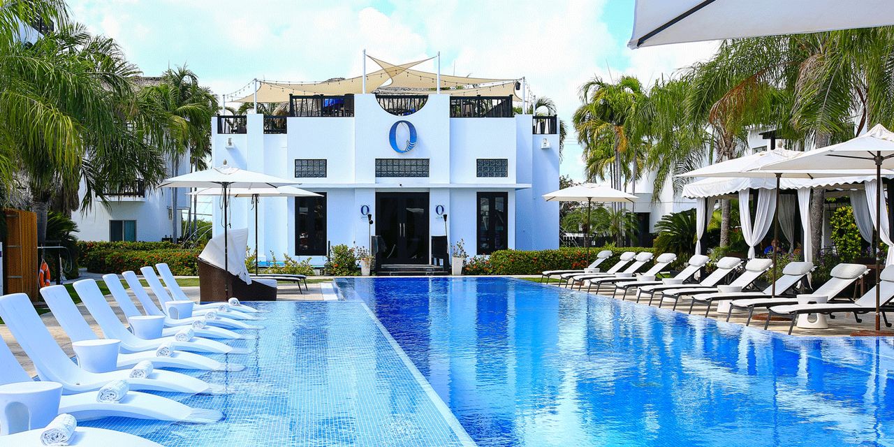 Las Terrazas Resort & Residences