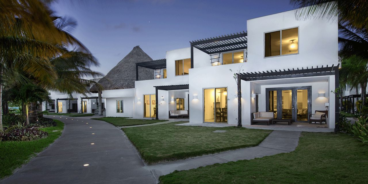 Las Terrazas Resort & Residences