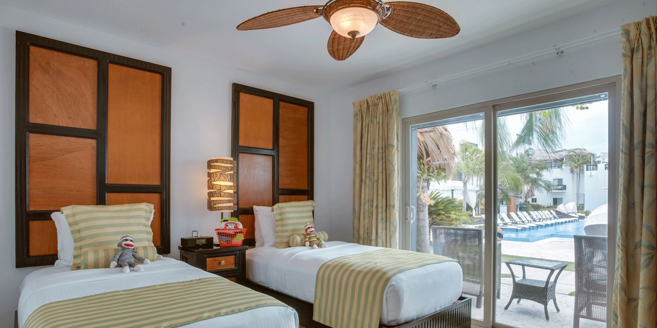 Las Terrazas Resort & Residences