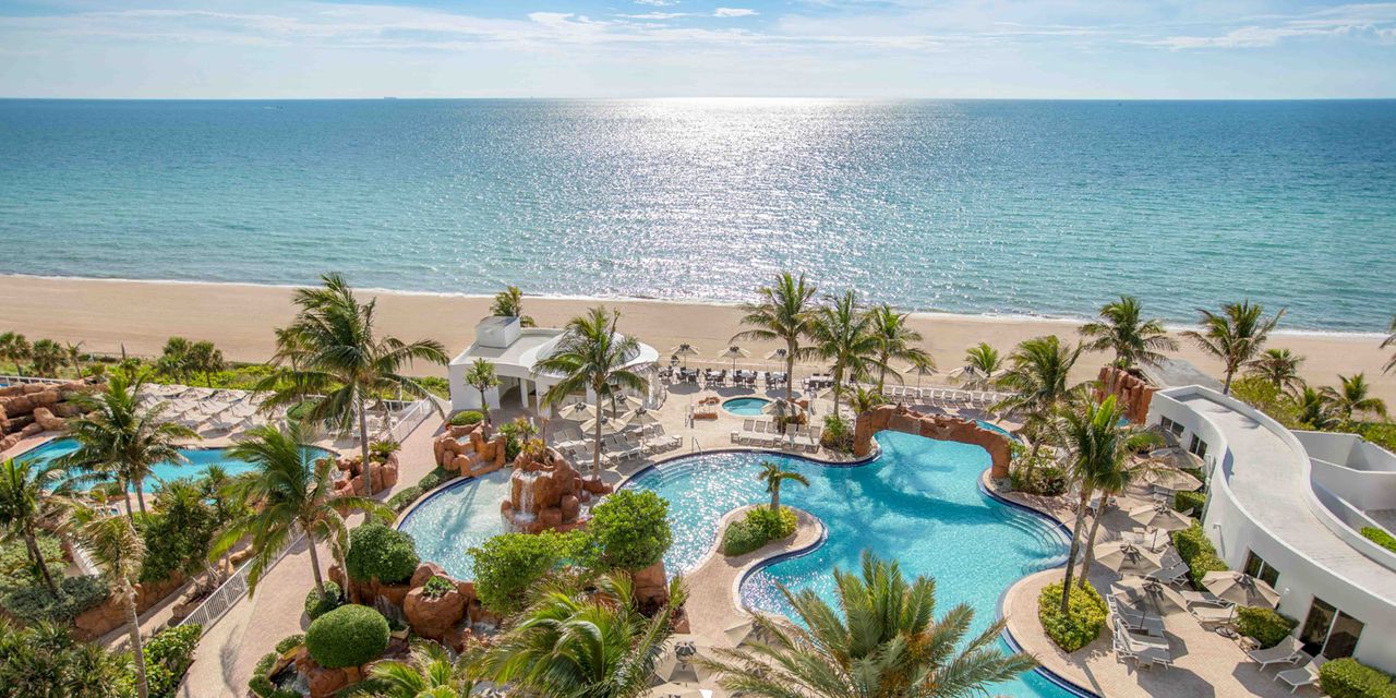 Trump International Beach Resort