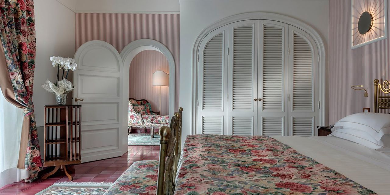 Augustus Hotel & Resort