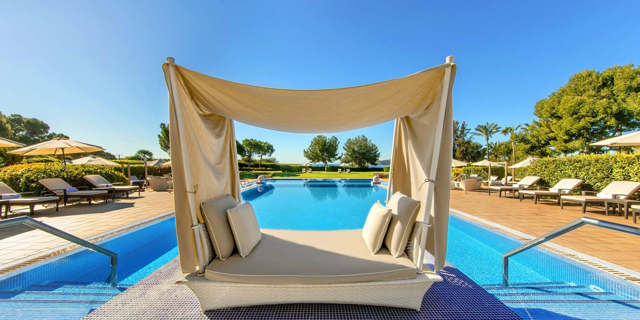 The St. Regis Mardavall Mallorca Resort