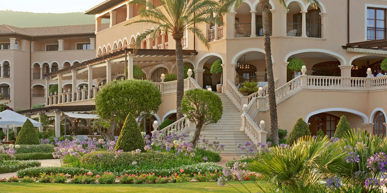 The St. Regis Mardavall Mallorca Resort
