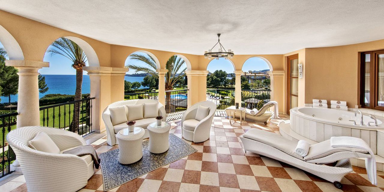 The St. Regis Mardavall Mallorca Resort