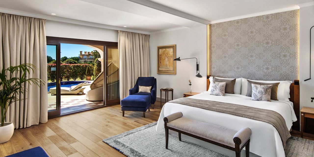 The St. Regis Mardavall Mallorca Resort