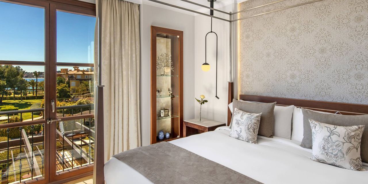 The St. Regis Mardavall Mallorca Resort