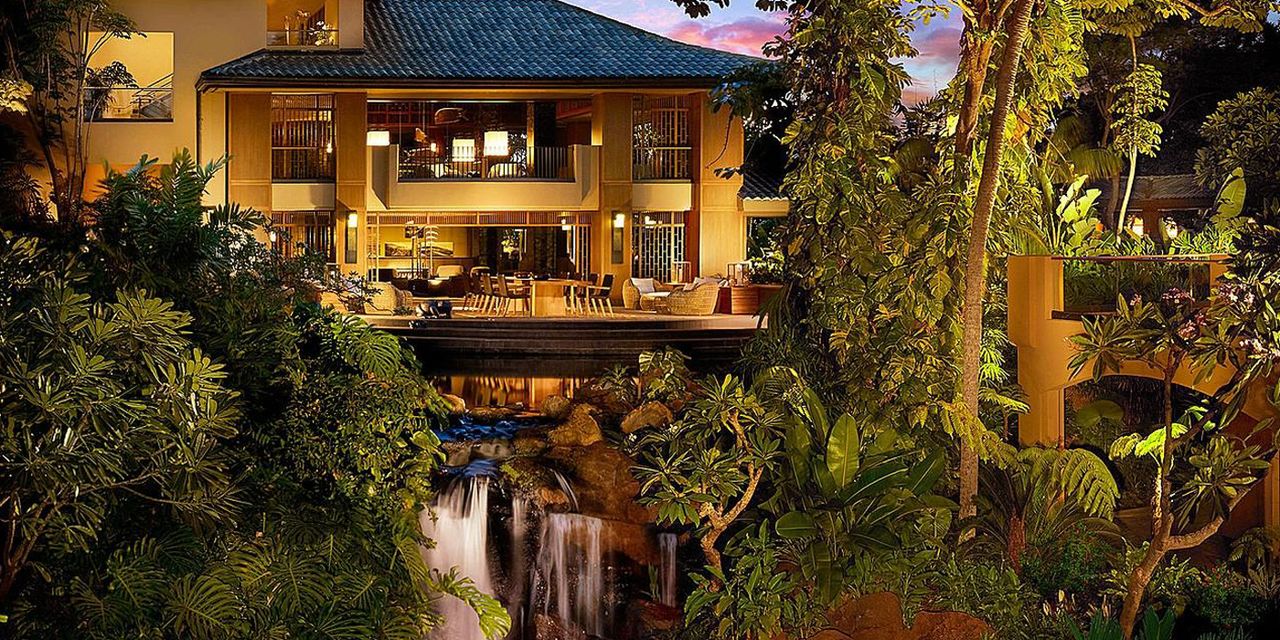 Four Seasons Resort Lanai