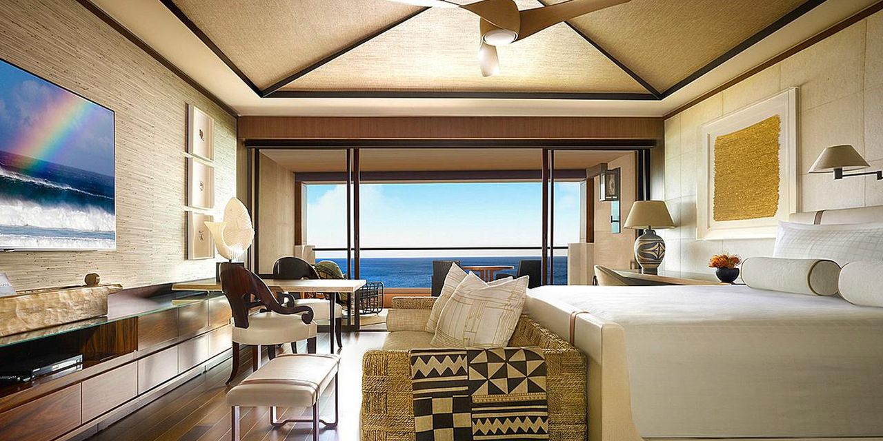 Four Seasons Resort Lanai