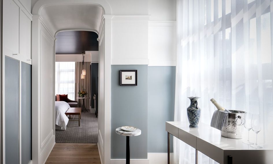 Perry Lane Hotel, A Luxury Collection Hotel