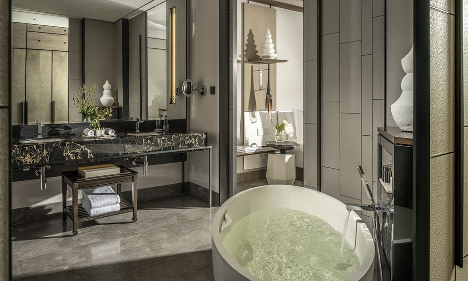 Four Seasons Hotel Bangkok at Chao Phraya River