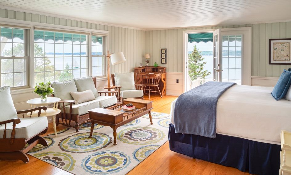 Spruce Point Inn Resort & Spa