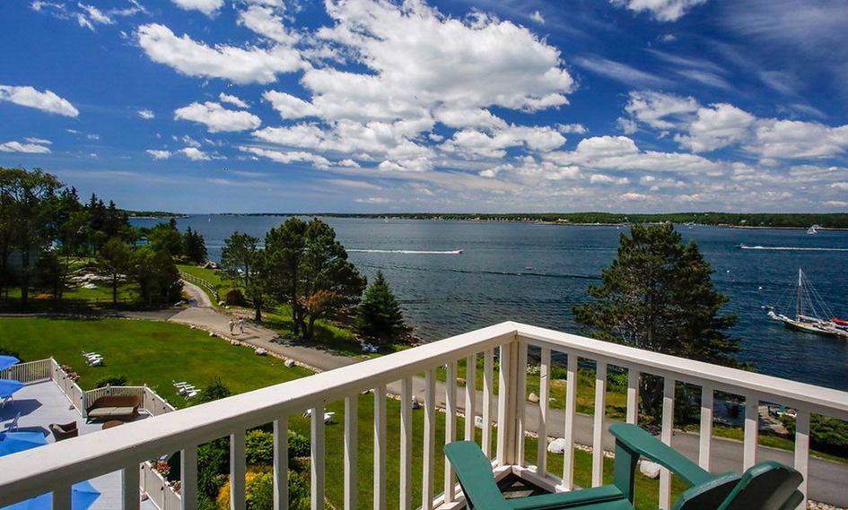 Spruce Point Inn Resort & Spa
