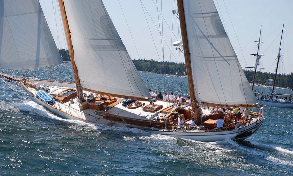 Spruce Point Inn Resort & Spa