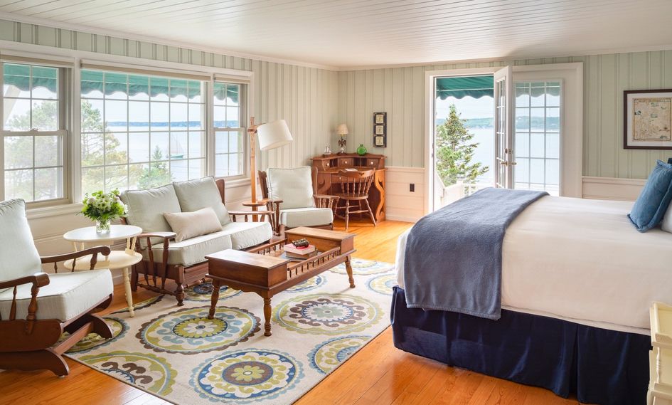 Spruce Point Inn Resort & Spa