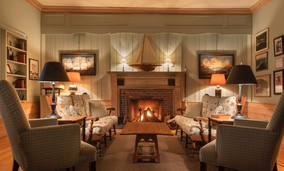 Spruce Point Inn Resort & Spa