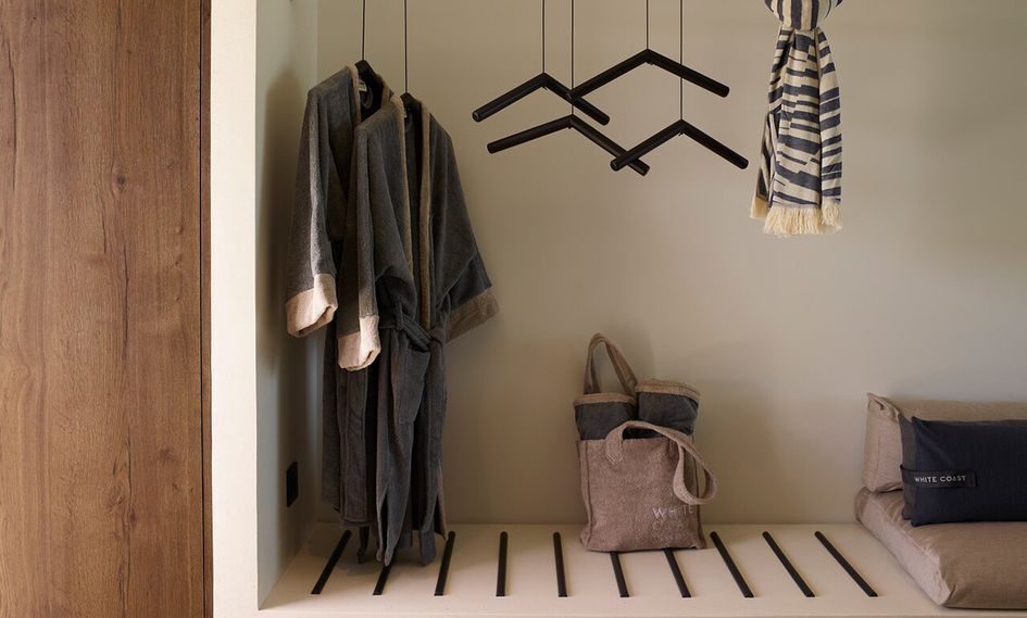 White Coast Pool Suites