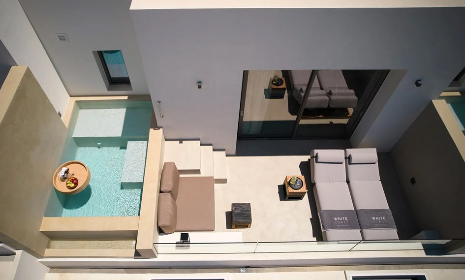 White Coast Pool Suites