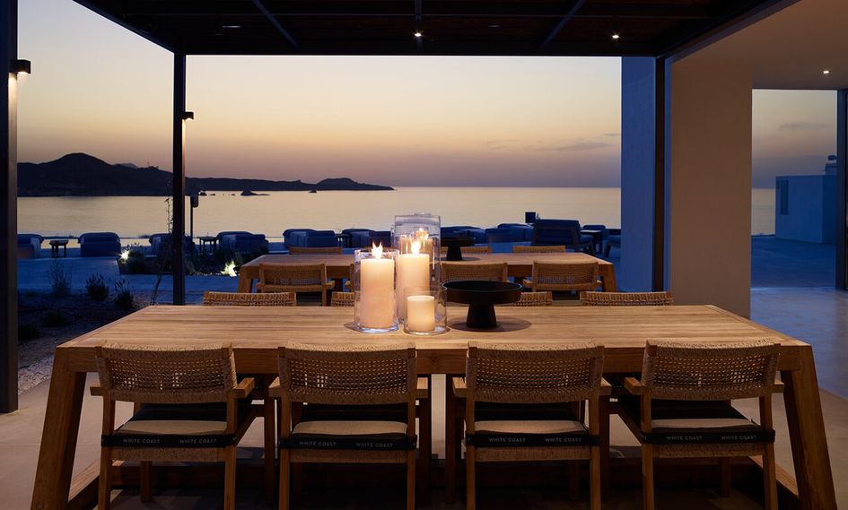 White Coast Pool Suites