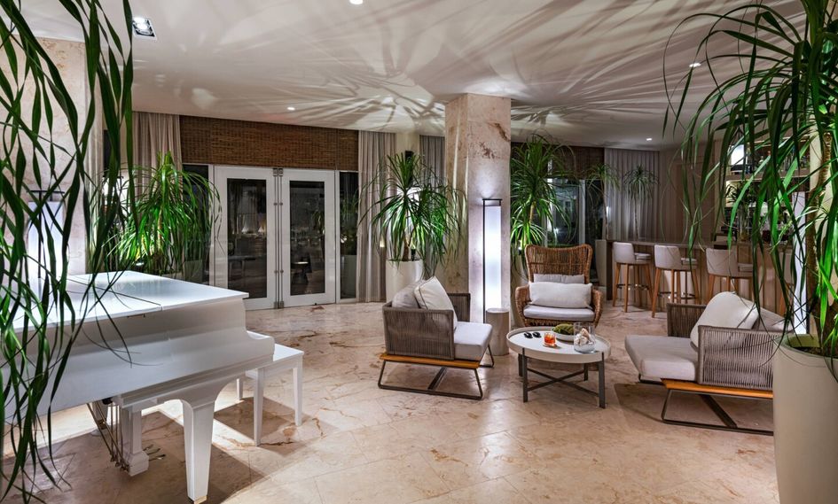 Alaia Belize, Autograph Collection