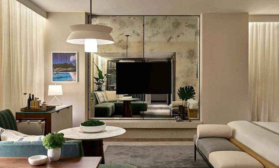 The Hollywood Grande, Autograph Collection