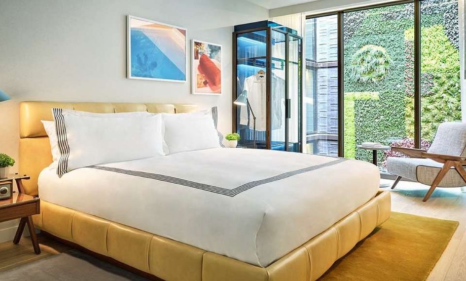 The Hollywood Grande, Autograph Collection