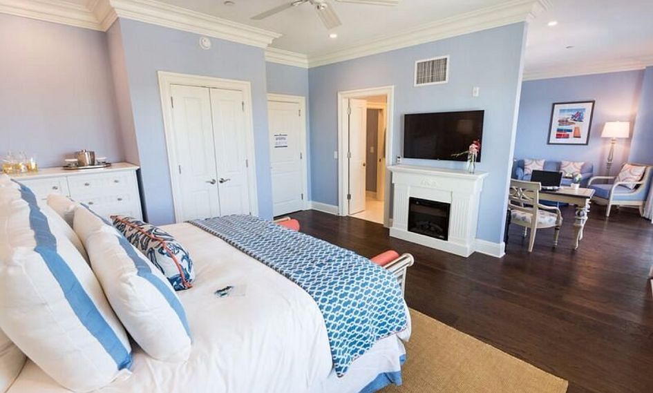 The Beach Club at Charleston Harbor Resort & Marina