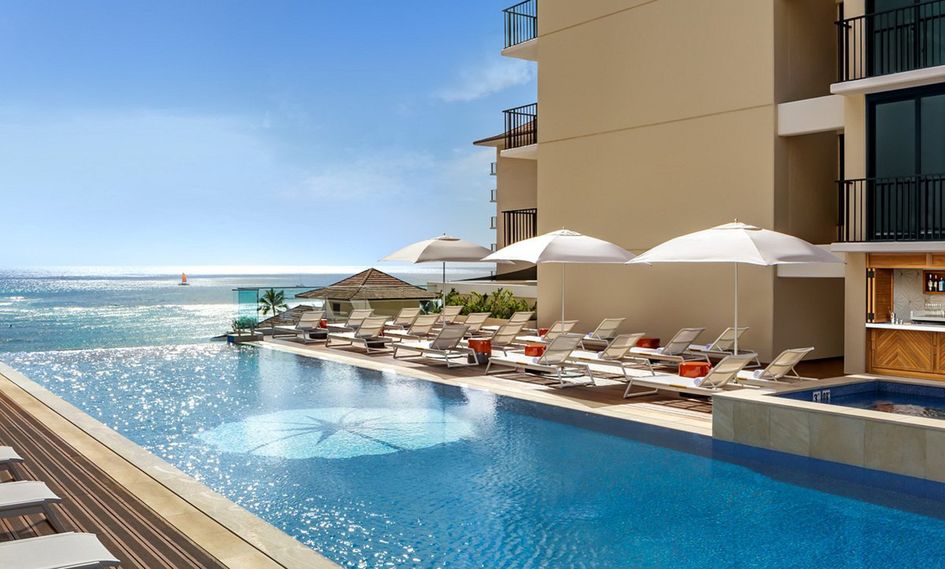 Halepuna Waikiki by Halekulani