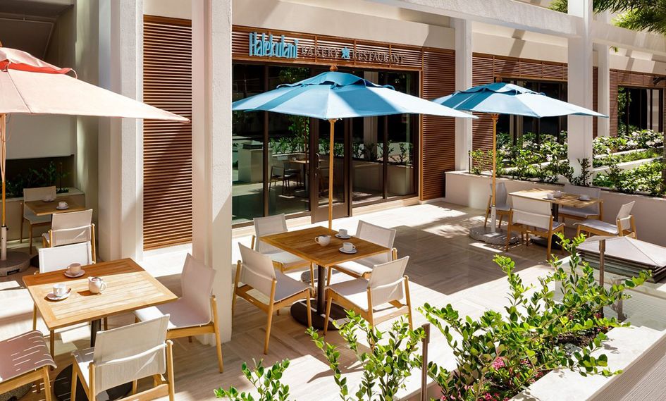 Halepuna Waikiki by Halekulani