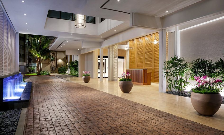 Halepuna Waikiki by Halekulani