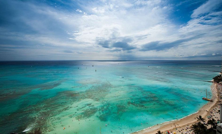 Hyatt Regency Waikiki Beach Resort & Spa