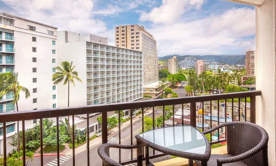 Hyatt Regency Waikiki Beach Resort & Spa