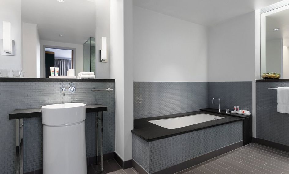 Loews Chicago O'Hare