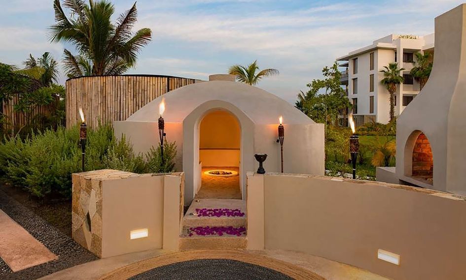 Conrad Punta de Mita