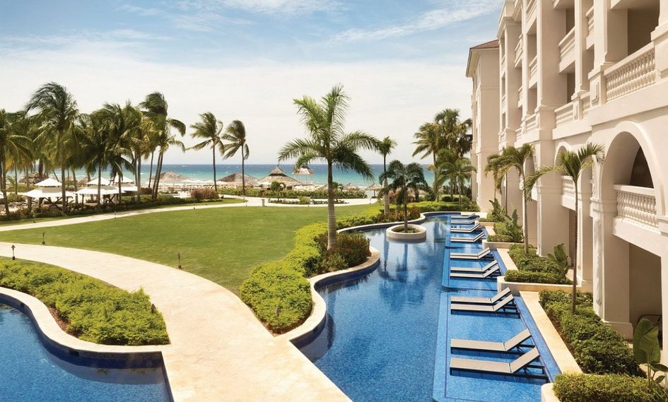 Hyatt Ziva Rose Hall