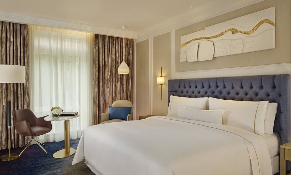 The College Green Hotel Dublin, Autograph Collection