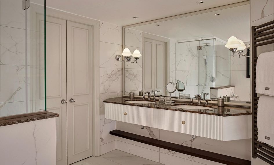 The College Green Hotel Dublin, Autograph Collection