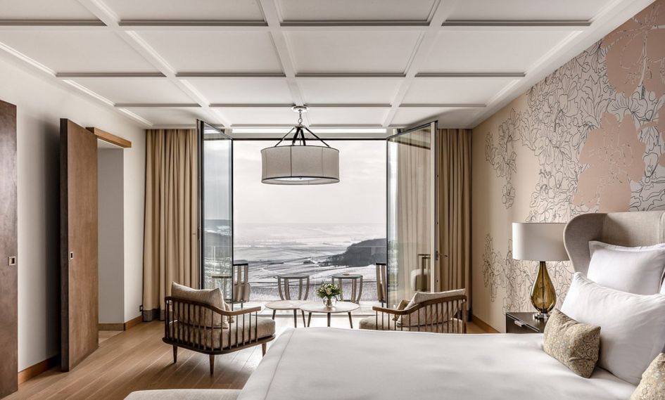 Royal Champagne Hotel & Spa