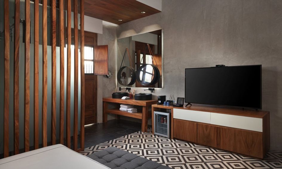 Diez Diez Collection